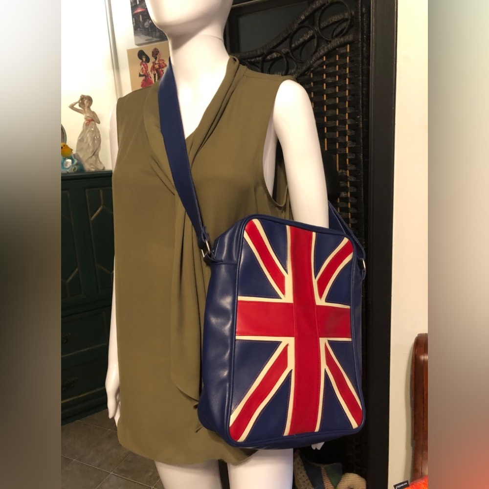 Union Jack Blue and Red Men's Bag - Picture 2 of 16
